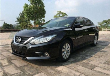 日產(chǎn)天籟（深圳租車(chē)公司）